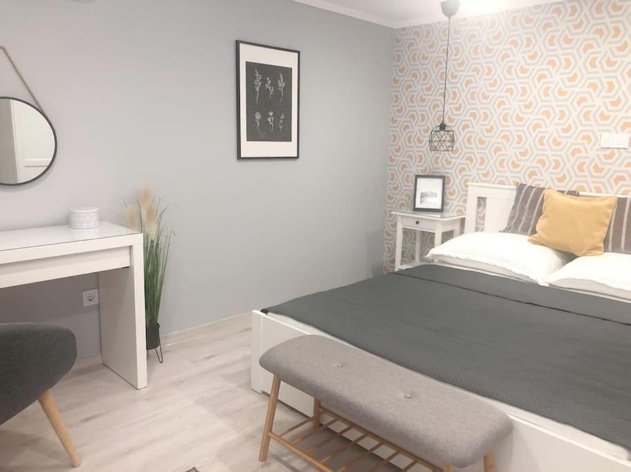 Casa Emese Apartment ไฮจ์ดุสโซบอสโล ภายนอก รูปภาพ